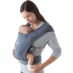 Ergobaby Porte Bébé Embrace Bleu Gris 17 Ergobaby Porte Bébé Embrace Bleu Gris -Sorties et bagagerie boutique porte bebe embrace bleu gris 7