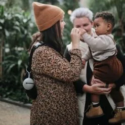 Mushie Range Sucette En Silicone Powder Blue -Sorties et bagagerie boutique range sucette en silicone powder blue 3