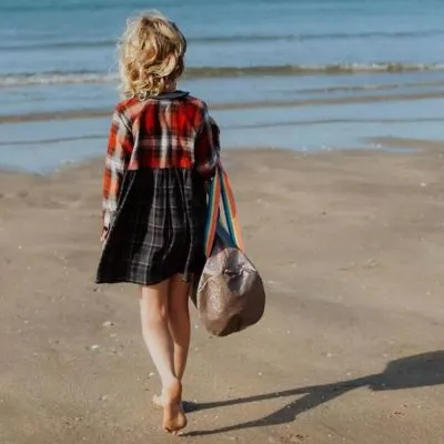 CARAMEL & CIE Sac Week-end Enfant Pailleté Cuivré 4 CARAMEL & CIE Sac Week-end Enfant Pailleté Cuivré – Image 2