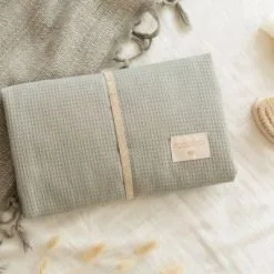 Nobodinoz Tapis à Langer Nid D'abeille Mozart Laurel Green 15 Nobodinoz Tapis à Langer Nid D'abeille Mozart Laurel Green -Sorties et bagagerie boutique tapis a langer nid d abeille mozart laurel green 5