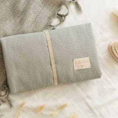 Nobodinoz Tapis à Langer Nid D'abeille Mozart Laurel Green 7 Nobodinoz Tapis à Langer Nid D'abeille Mozart Laurel Green – Image 5