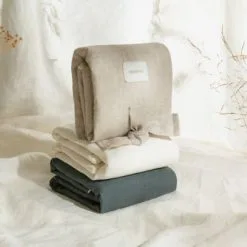 Nobodinoz Tapis à Langer Waterproof Lin Français Greige -Sorties et bagagerie boutique tapis a langer waterproof lin francais greige 3